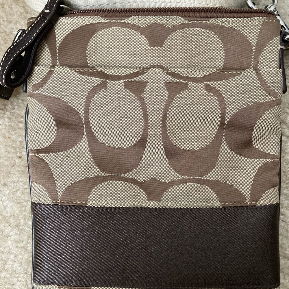 Coach Crossover Bag - Picture 4 of 4
